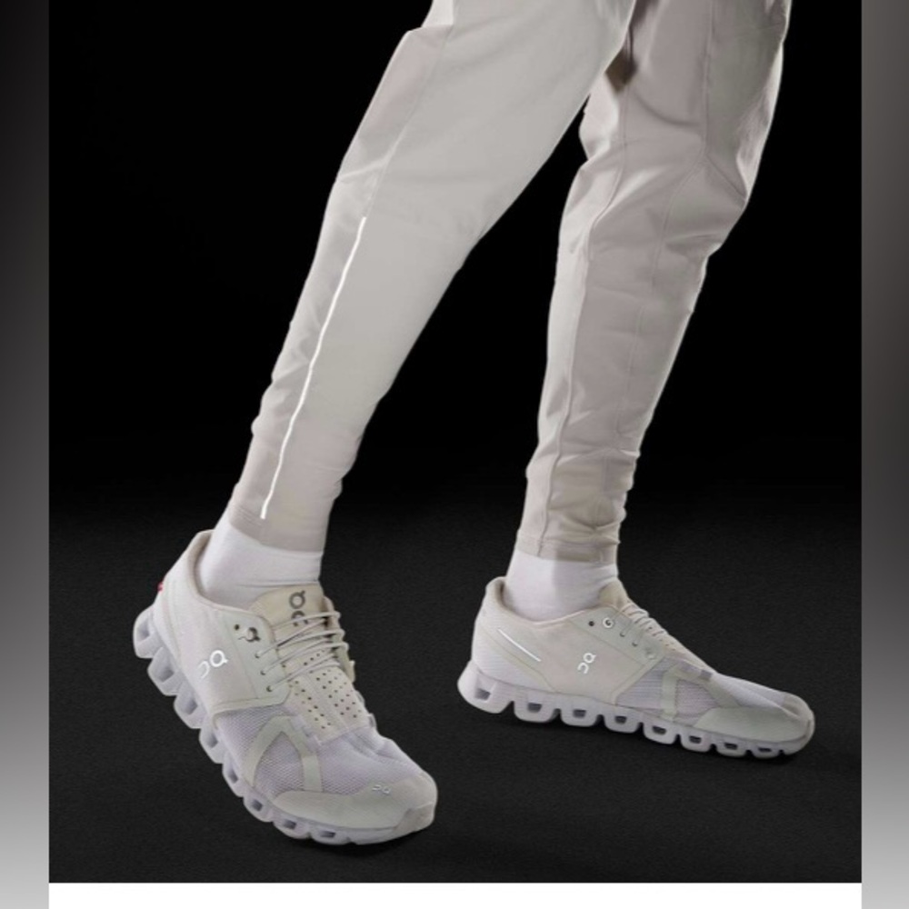 Lululemon surge hybrid pant size large dove grey